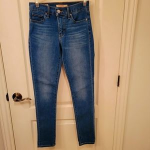 Brand new condition women's Levi's 311 shaping skinny jeans size 26
